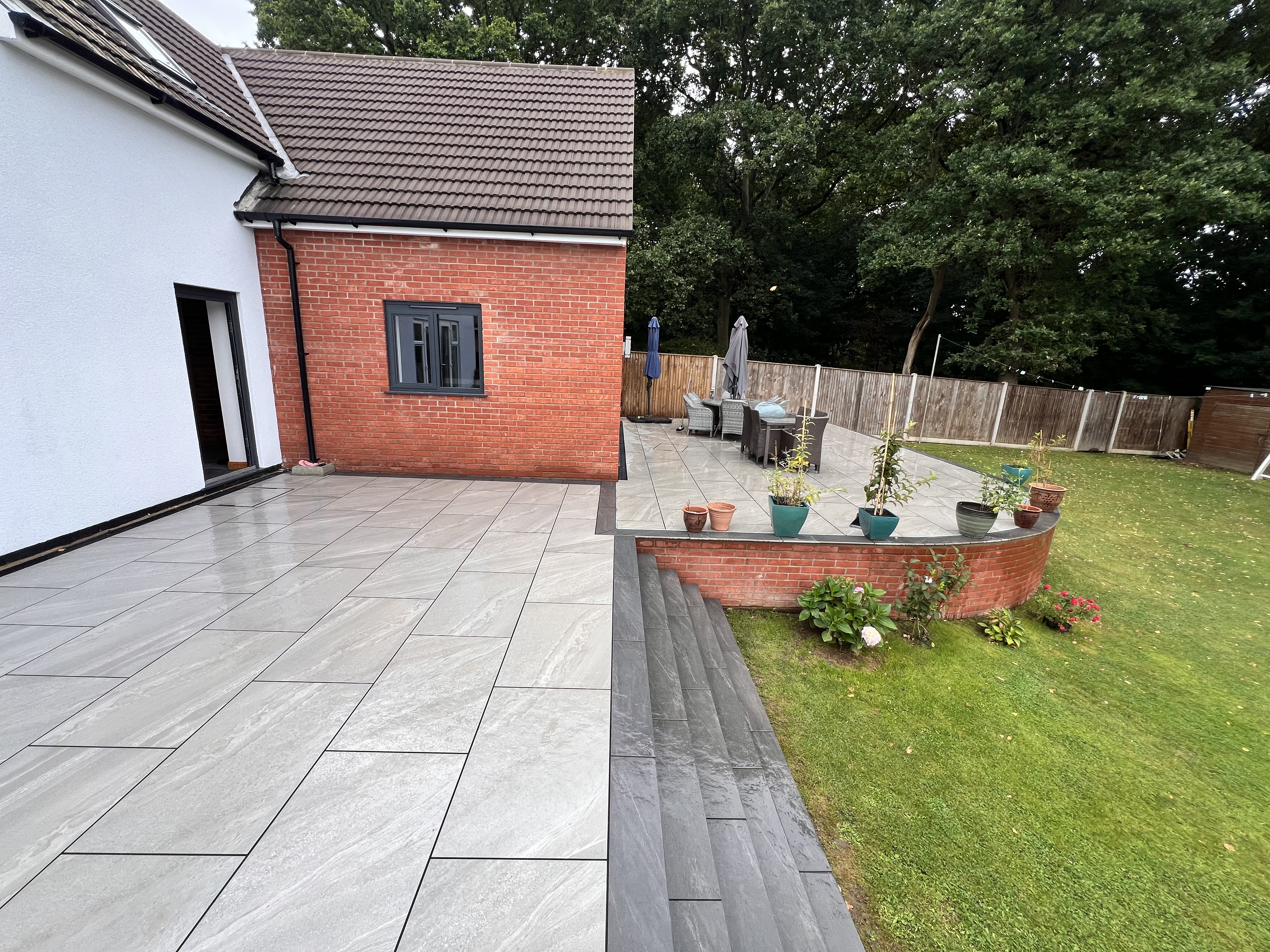 Porcelain patio tiles example 15